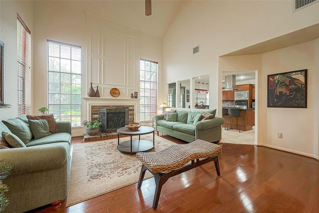 1935 S Cheyenne River Circle, Sugar Land, TX 77478