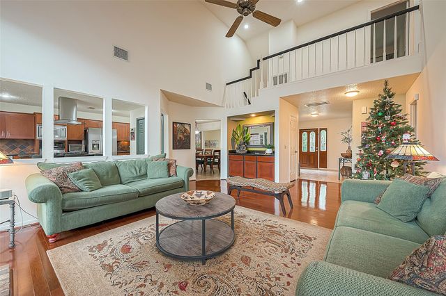 1935 S Cheyenne River Circle, Sugar Land, TX 77478