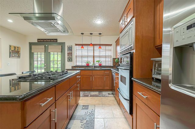 1935 S Cheyenne River Circle, Sugar Land, TX 77478