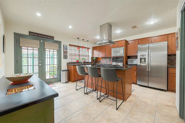 1935 S Cheyenne River Circle, Sugar Land, TX 77478