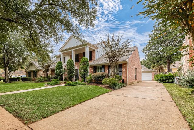 1935 S Cheyenne River Circle, Sugar Land, TX 77478