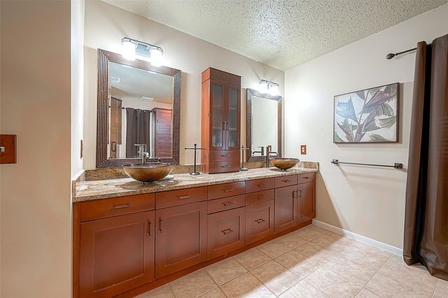 1935 S Cheyenne River Circle, Sugar Land, TX 77478