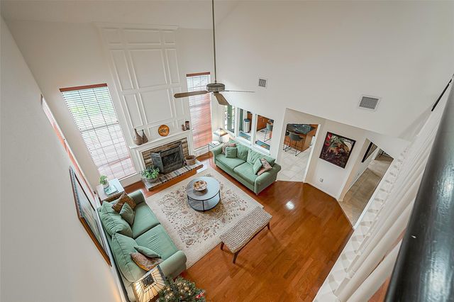 1935 S Cheyenne River Circle, Sugar Land, TX 77478