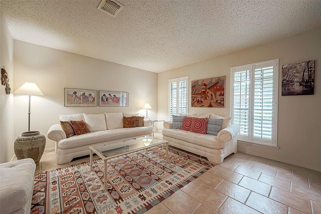 1935 S Cheyenne River Circle, Sugar Land, TX 77478