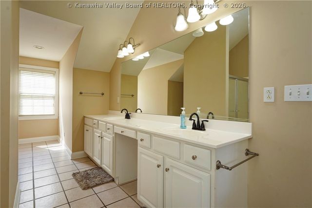 109 Yorktowne Place, South Charleston, WV 25309