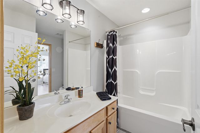 6114 Pinewood Court, Johnston, IA 50131