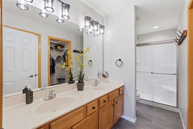 6114 Pinewood Court, Johnston, IA 50131