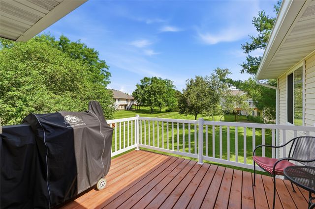 6114 Pinewood Court, Johnston, IA 50131