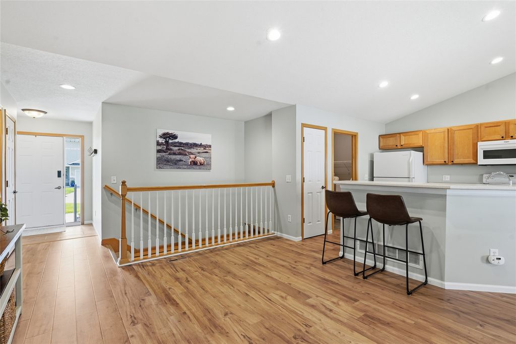 6114 Pinewood Court, Johnston, IA 50131
