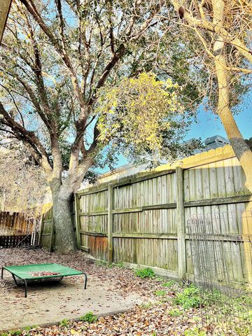 352 Harris Street, Mary Esther, FL 32569