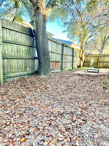 352 Harris Street, Mary Esther, FL 32569