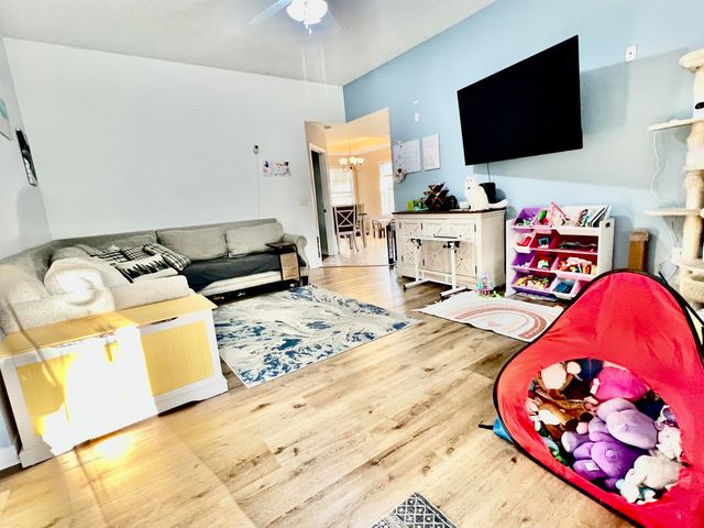 352 Harris Street, Mary Esther, FL 32569