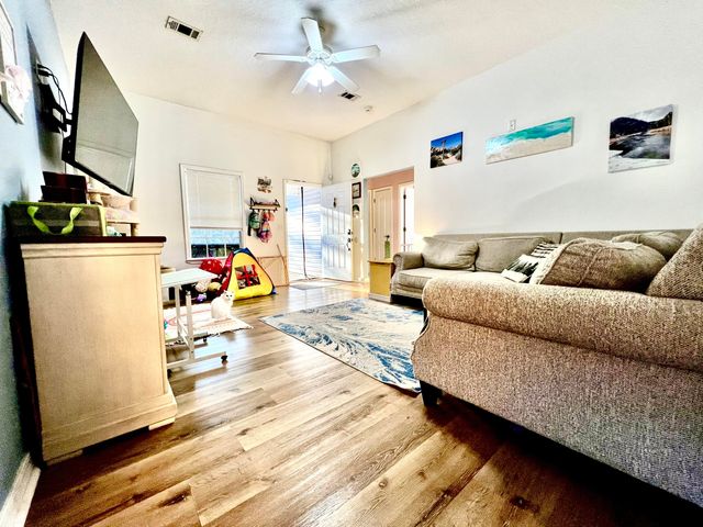 352 Harris Street, Mary Esther, FL 32569