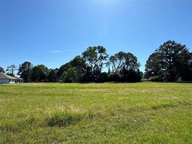 5 Cherry Hills, Trinity, TX 75862