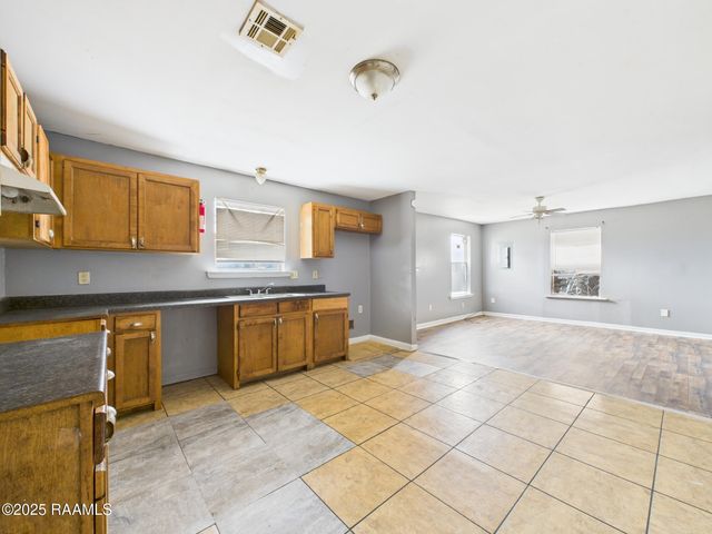 615 Walker Road, Lafayette, LA 70506