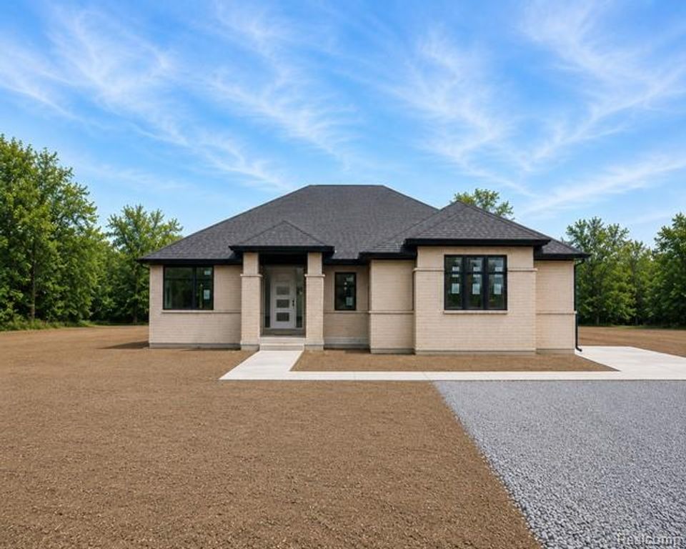 0005D Daisy Lane, Almont, MI 48003
