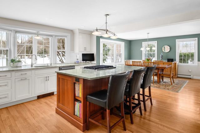 6 Meloon Road, Greenland, NH 03840