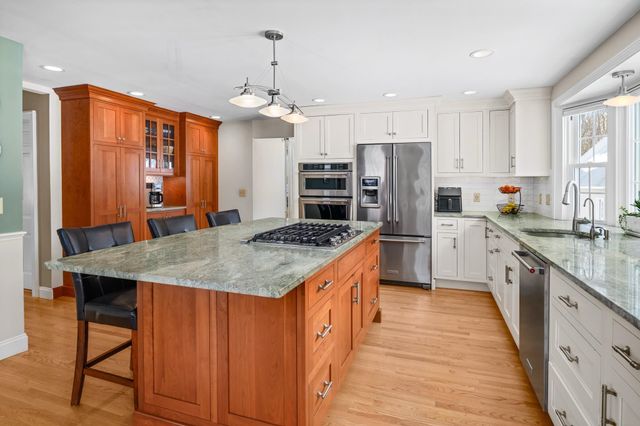 6 Meloon Road, Greenland, NH 03840