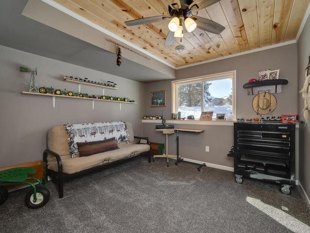 404 Grant Avenue SE, Hutchinson, MN 55350