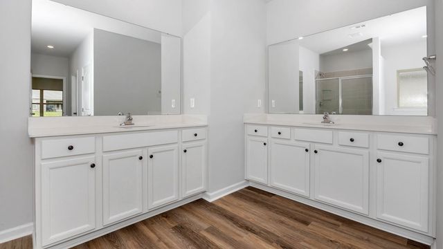 580 RIVERDALE DR, Oakland, TN 38060