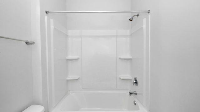 580 RIVERDALE DR, Oakland, TN 38060