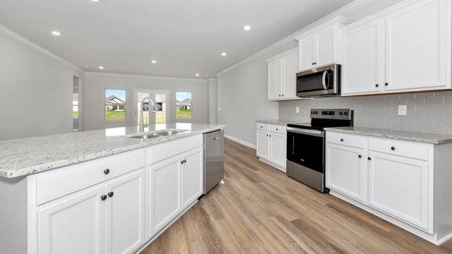580 RIVERDALE DR, Oakland, TN 38060