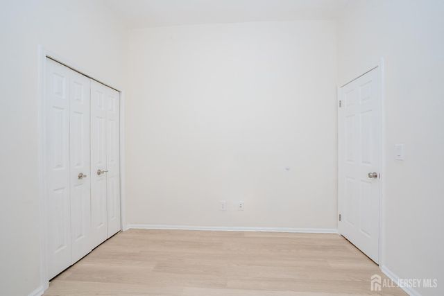 32 Tanglewood Court, South Brunswick, NJ 08852