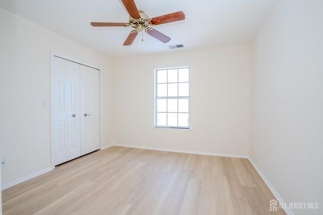 32 Tanglewood Court, South Brunswick, NJ 08852