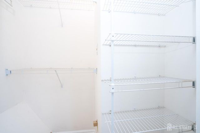 32 Tanglewood Court, South Brunswick, NJ 08852