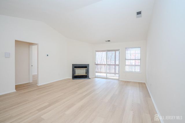 32 Tanglewood Court, South Brunswick, NJ 08852