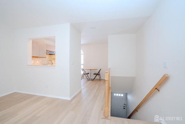 32 Tanglewood Court, South Brunswick, NJ 08852