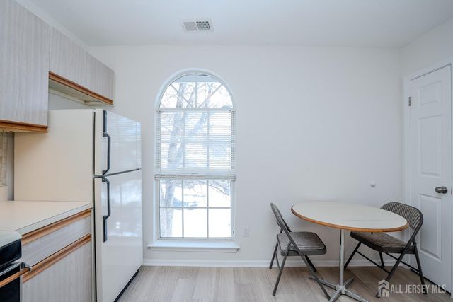 32 Tanglewood Court, South Brunswick, NJ 08852