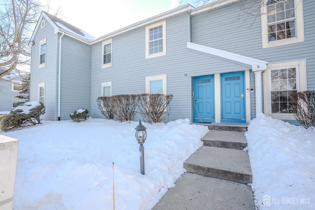 32 Tanglewood Court, South Brunswick, NJ 08852