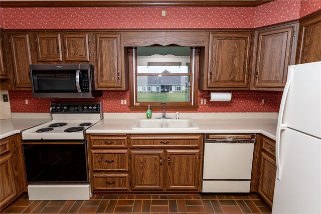 104 Industry Lane, Menallen Twp, PA 15401