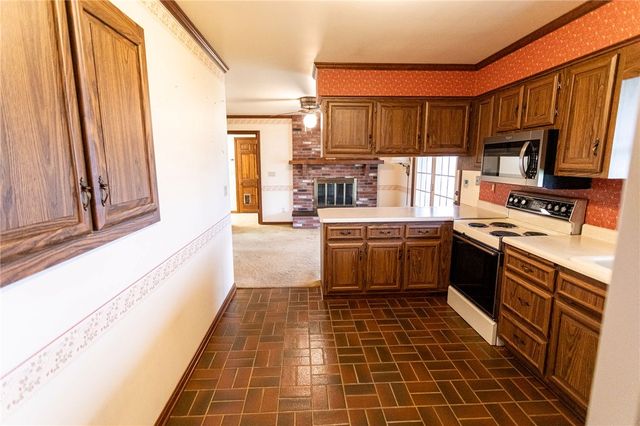 104 Industry Lane, Menallen Twp, PA 15401