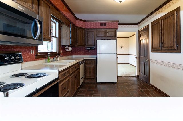 104 Industry Lane, Menallen Twp, PA 15401