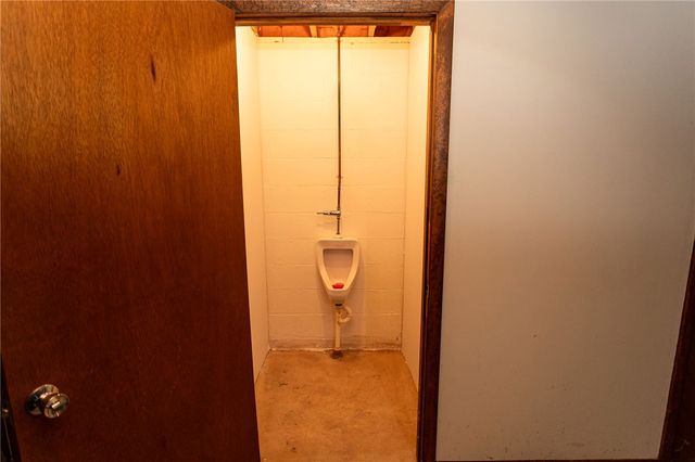 104 Industry Lane, Menallen Twp, PA 15401