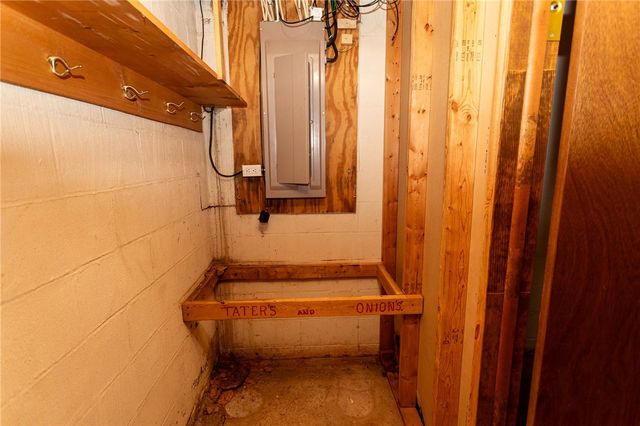 104 Industry Lane, Menallen Twp, PA 15401