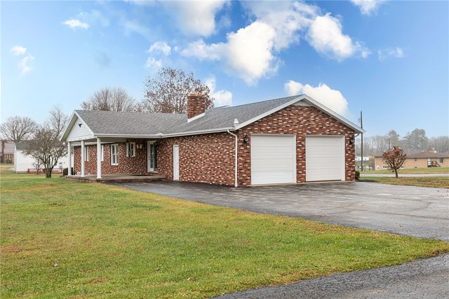 104 Industry Lane, Menallen Twp, PA 15401