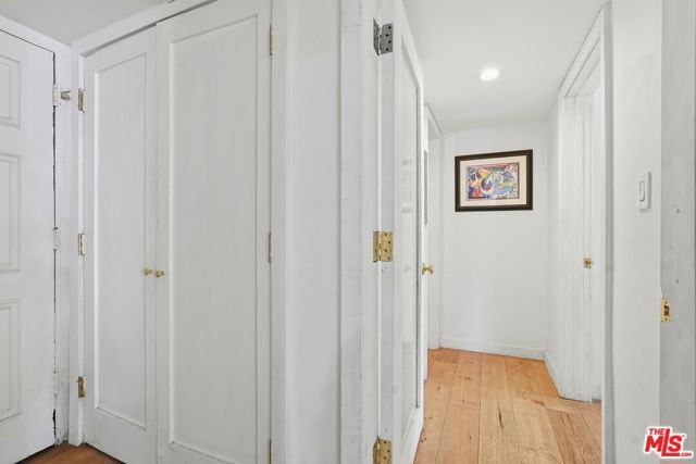 625 N Flores Street 104, West Hollywood, CA 90048