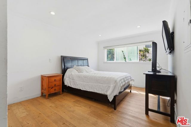 625 N Flores Street 104, West Hollywood, CA 90048