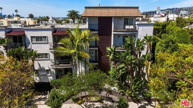 625 N Flores Street 104, West Hollywood, CA 90048