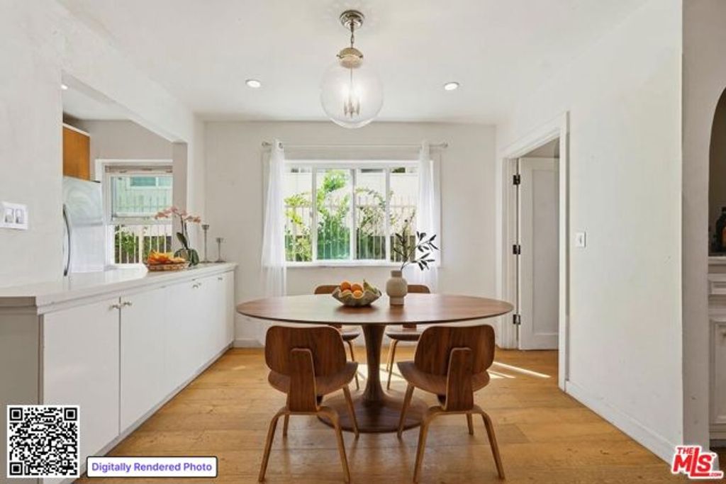 625 N Flores Street 104, West Hollywood, CA 90048