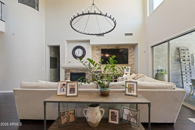 1612 W MOLLY Lane, Phoenix, AZ 85085