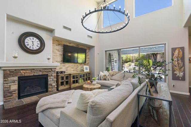 1612 W MOLLY Lane, Phoenix, AZ 85085