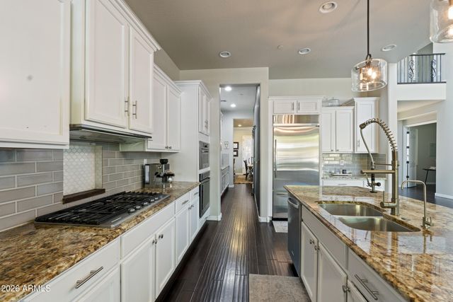 1612 W MOLLY Lane, Phoenix, AZ 85085