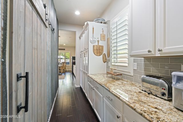 1612 W MOLLY Lane, Phoenix, AZ 85085