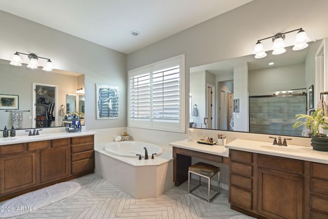 1612 W MOLLY Lane, Phoenix, AZ 85085