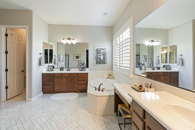 1612 W MOLLY Lane, Phoenix, AZ 85085