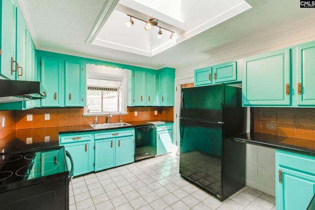 121 Woodside Parkway, West Columbia, SC 29170